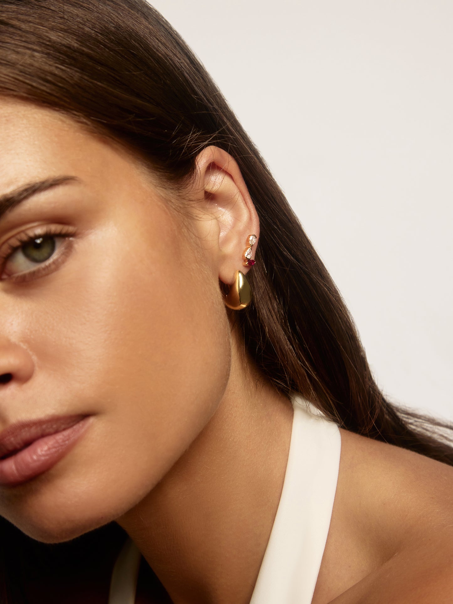 ARI bold gold earrings