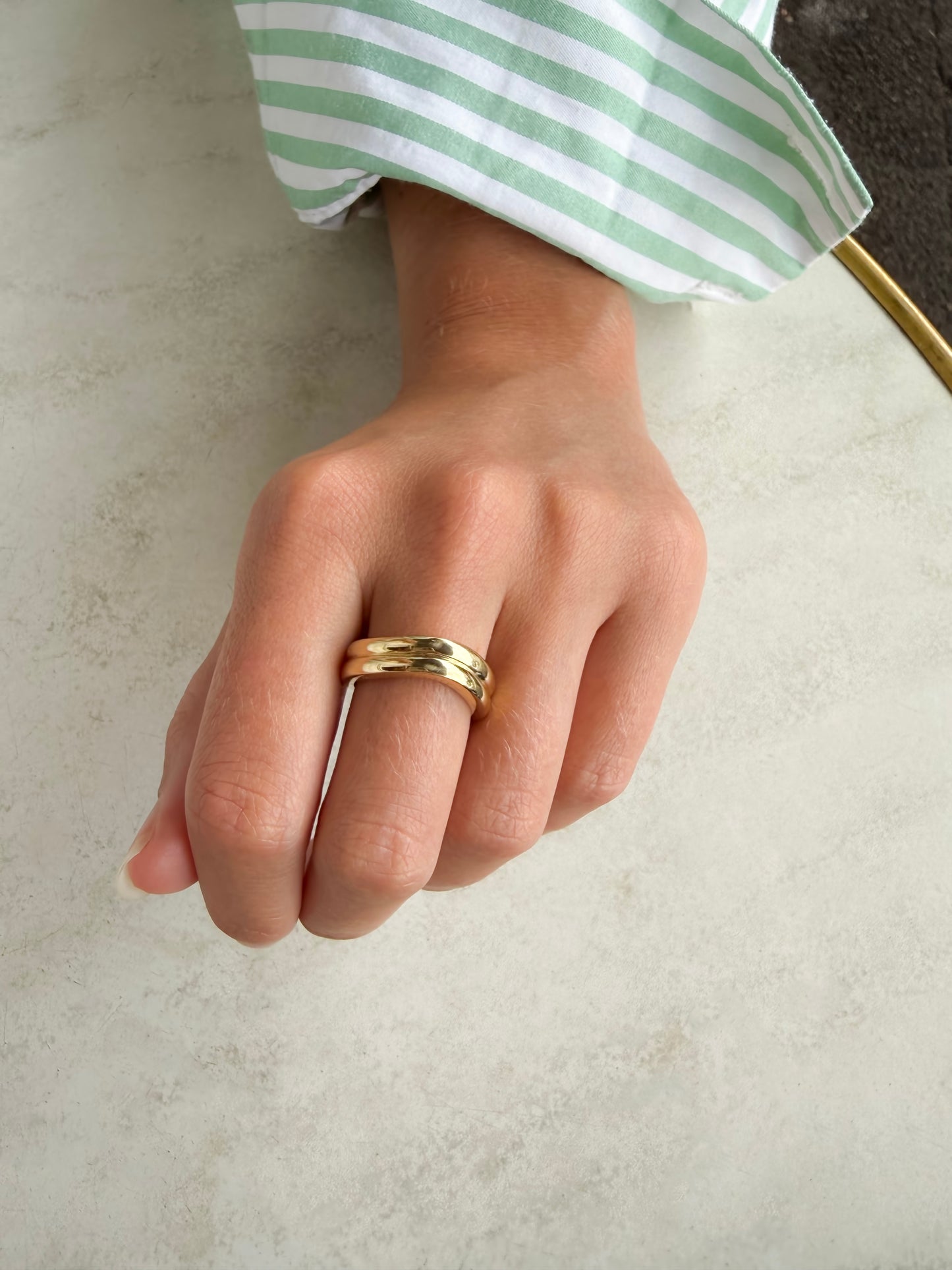 AVA SCULPT gold stack ring