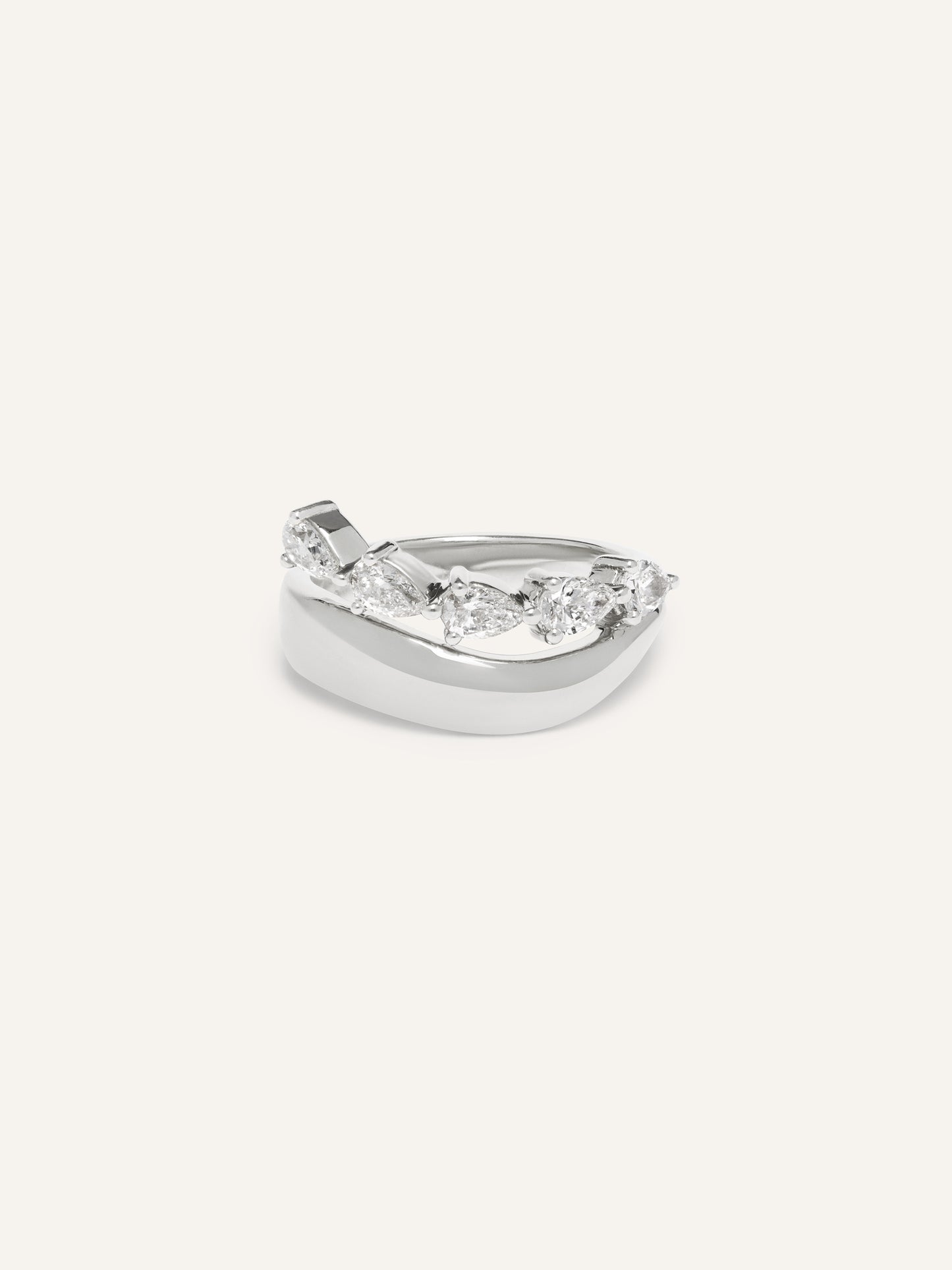 FREDI ring, pear-cut diamond ring in solid 18ct white gold, a custom diamond jewellery piece by DÉSIR