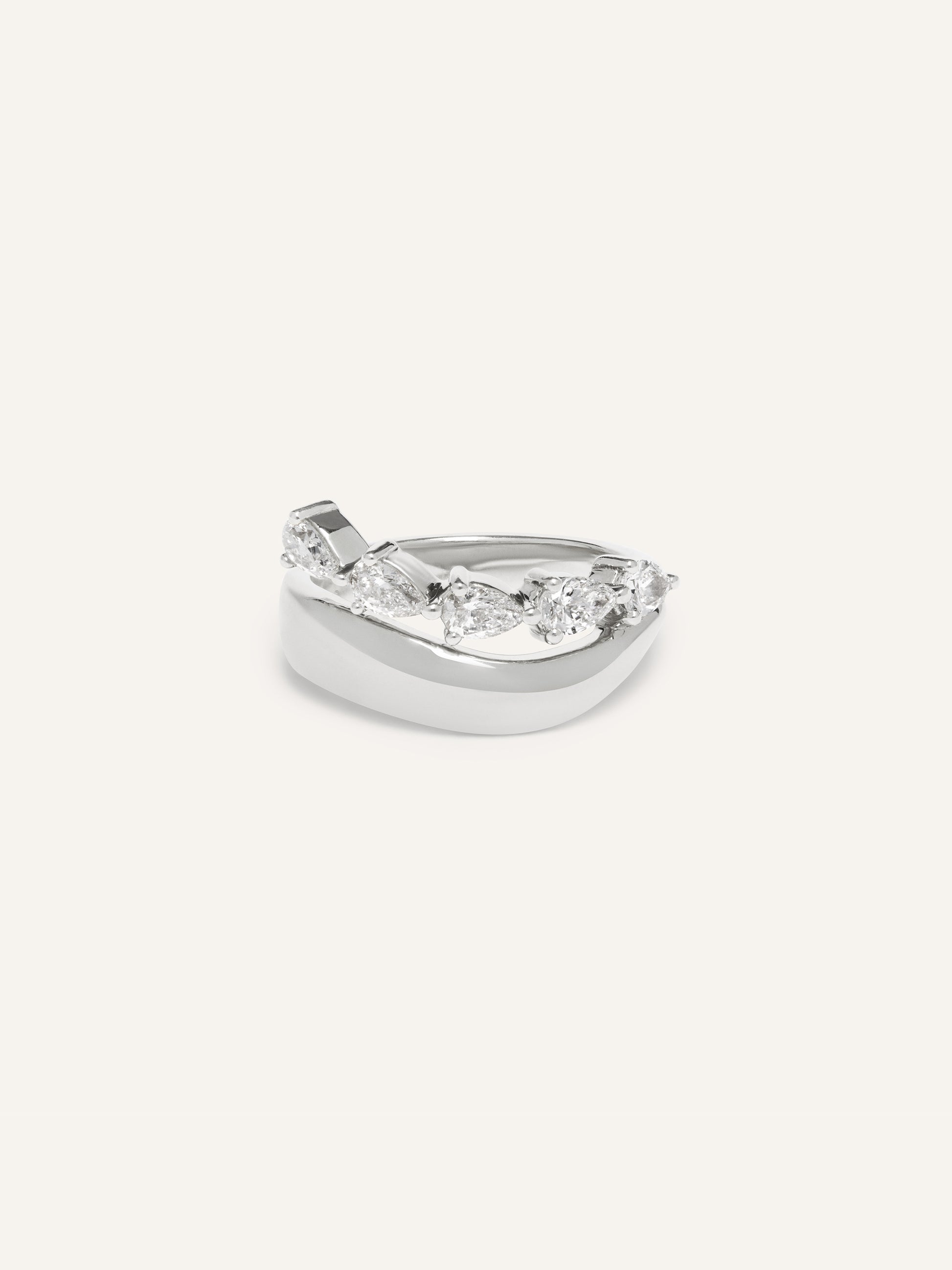FREDI ring, pear-cut diamond ring in solid 18ct white gold, a custom diamond jewellery piece by DÉSIR