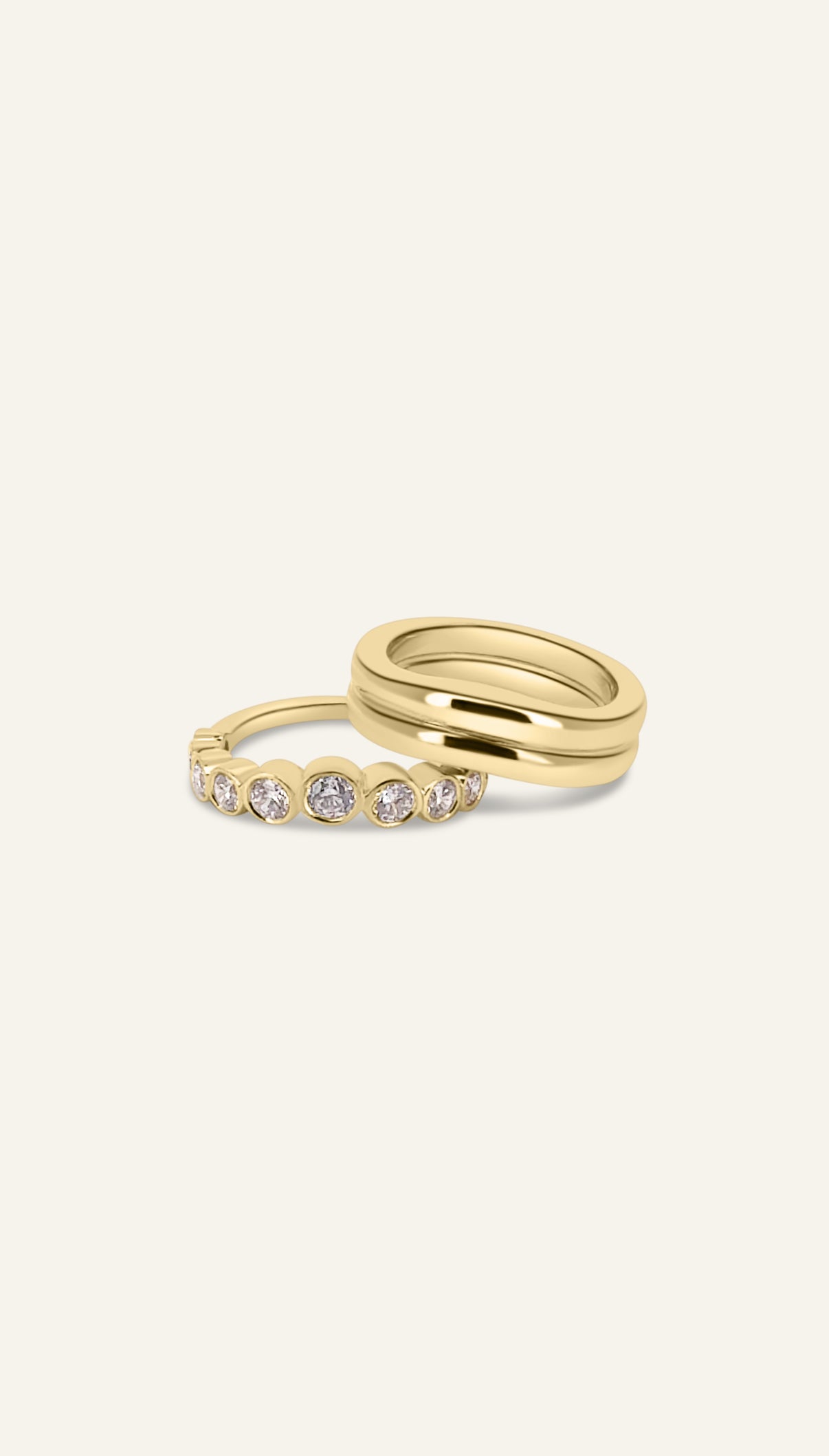 SCULPT ring stacked with the AVA ring in solid yellow gold, the top of the diamond ring stack by DÉSIR